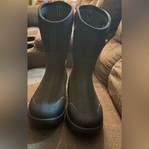 Brand new never worn Bogs Kids Black Boots